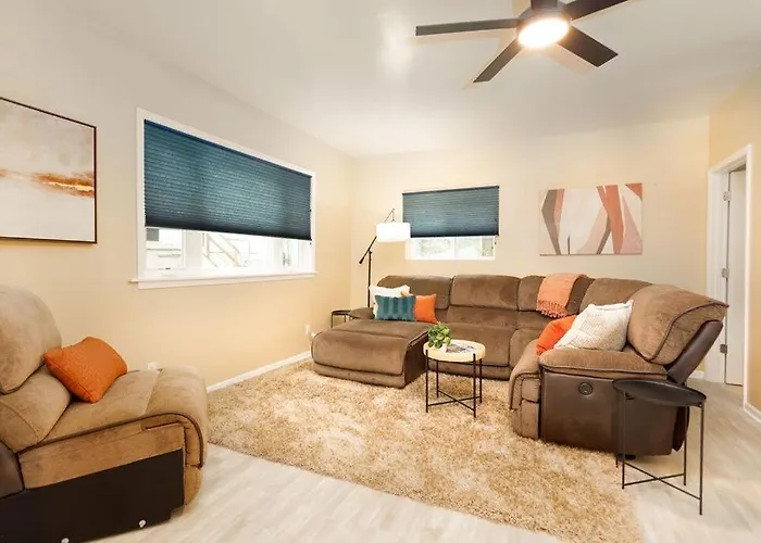 Family Friendly 3Br 3Bath Near Pghs Hot Spots