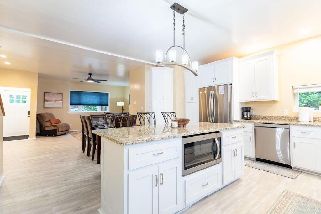 Holiday home Family Friendly 3br 3bath Near Pghs Hot Spots *