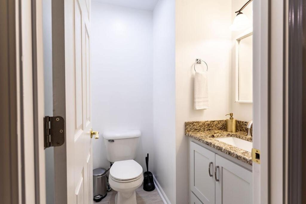 Family Friendly 3br 3bath Near Pghs Hot Spots Holiday home Pittsburgh