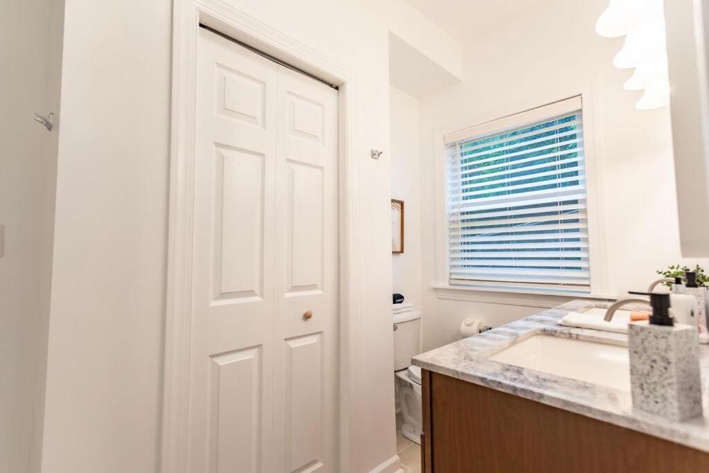 Family Friendly 3br 3bath Near Pghs Hot Spots * Pittsburgh