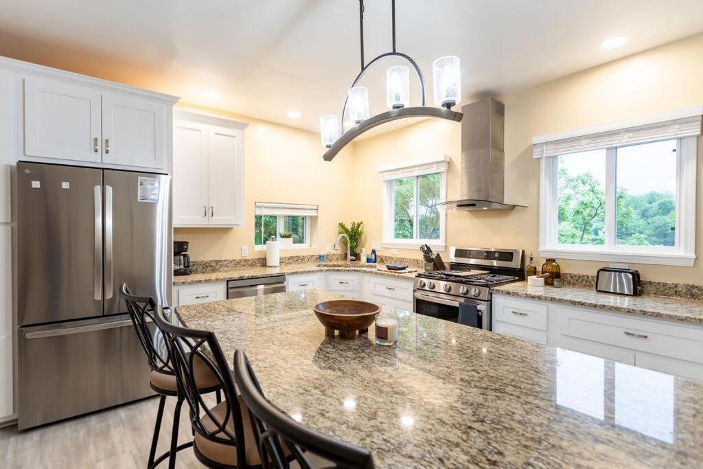 Holiday home Family Friendly 3br 3bath Near Pghs Hot Spots
