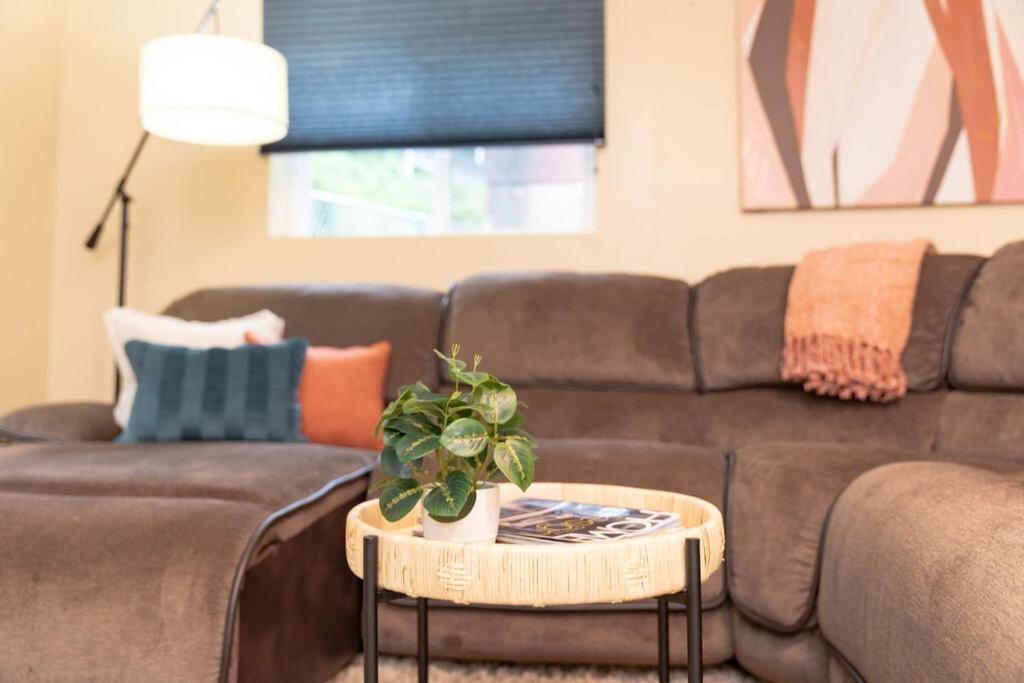Family Friendly 3br 3bath Near Pghs Hot Spots Holiday home Pittsburgh