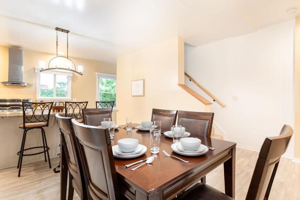 Family Friendly 3br 3bath Near Pghs Hot Spots Holiday home *